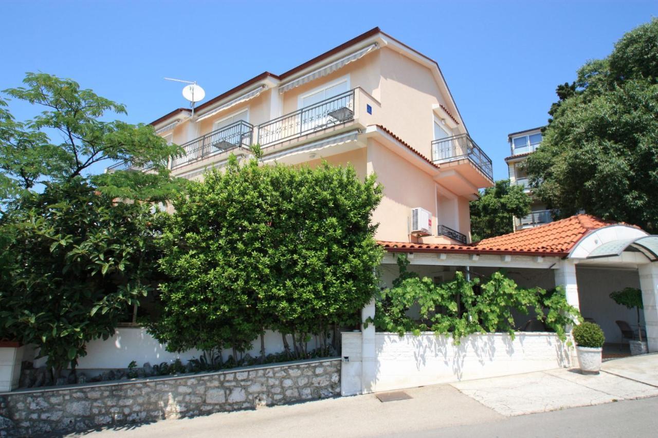 Apartments Domino R Dramalj Exterior foto